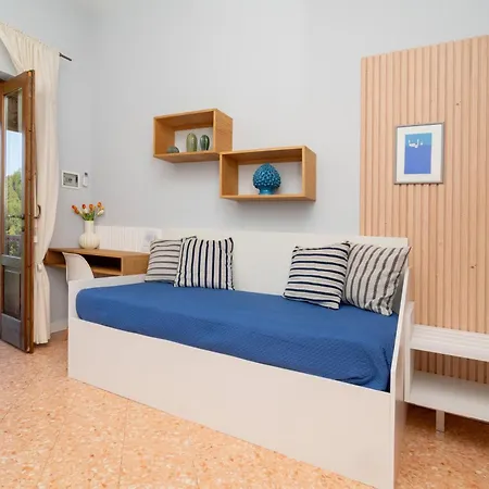 Apartament Celentano House, Immersed In The Authentic Setting Of Vico Equense! *