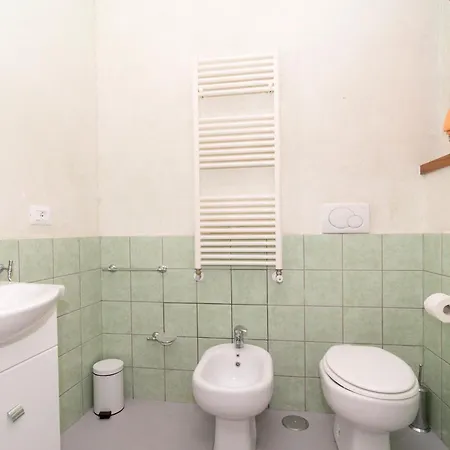 Apartament Celentano House, Immersed In The Authentic Setting Of Vico Equense!
