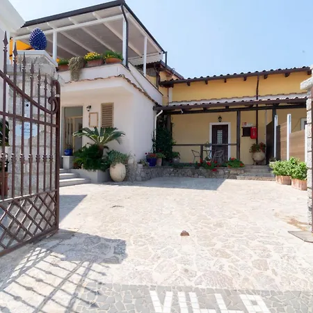 Celentano House, Immersed In The Authentic Setting Of Vico Equense! Apartament *